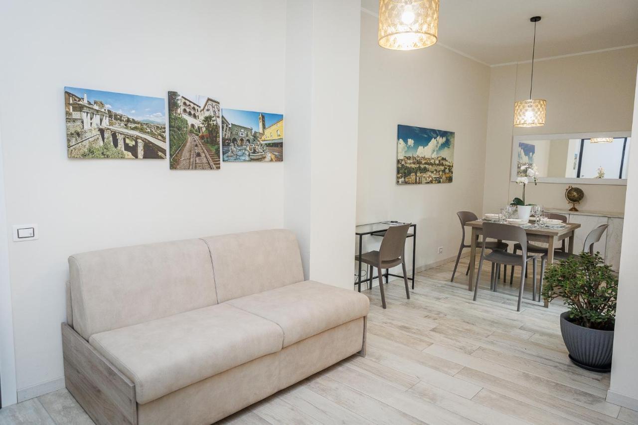 Snt Apartment - City Center ベルガモ エクステリア 写真